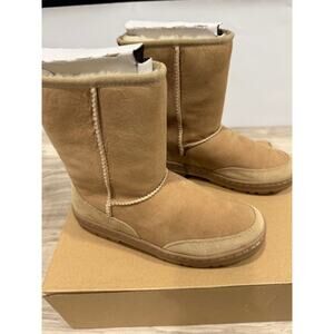 UGG Women's Ultra Short Revival Reinforced Leather Toe & Heel Patch Boots-Size 6